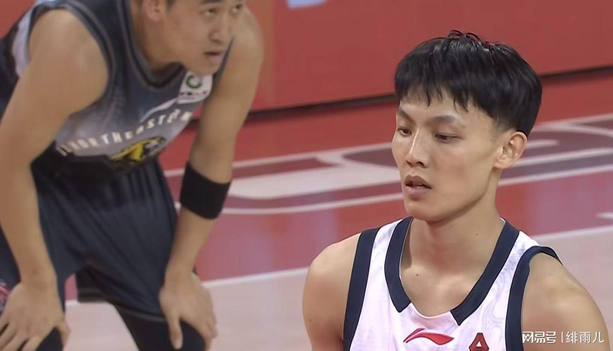世界杯手机高清观看平台-朱芳雨赌对了！CBA“暴力双锋线”驰援杜锋，广东队总决赛稳了！
