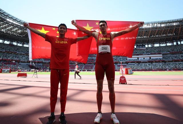 世界杯比赛直播地址-一跳定乾坤！男子三级跳远朱亚明将铜牌“升级”银牌